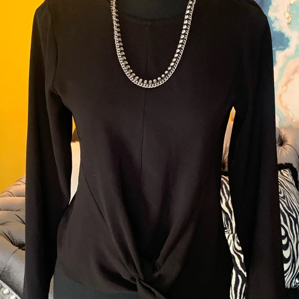 Love culture black blouse says L fits like a small - Picture 7 of 9